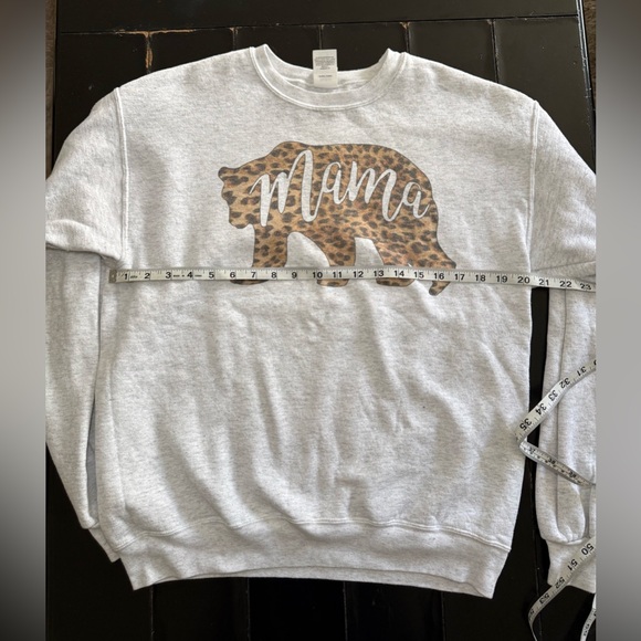 Hanes EcoSmart Sweatshirt Mama Bear Leopard Print Graphic Gray Size Medium - Picture 6 of 6